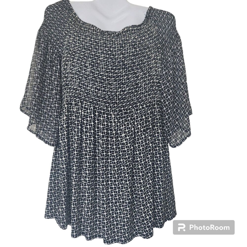 August Silk NWT B&W Abstract Print Off Shoulder Smocked Tunic Top XL Boho Resort